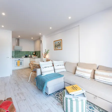 Pass The Keys Perfect 1 Bed Right By The *