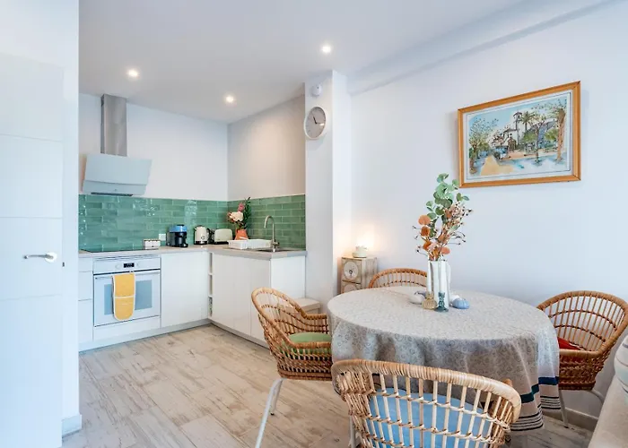 Pass The Keys Perfect 1 Bed Right By The Apartment